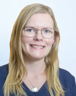 Nathalie, Verwaltung